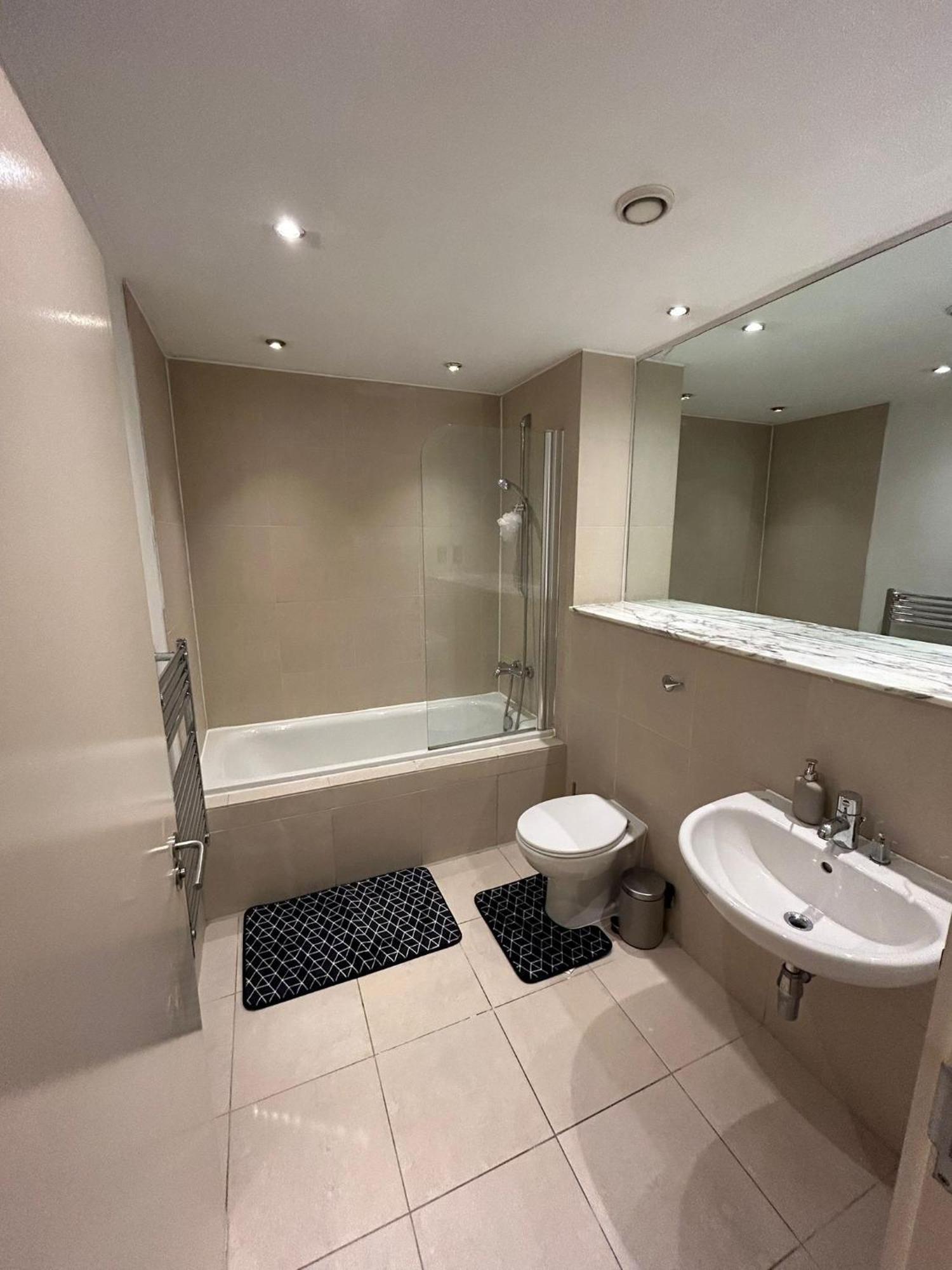 Luxury 2 Bedroom Centre With Free Parking Apartamento *